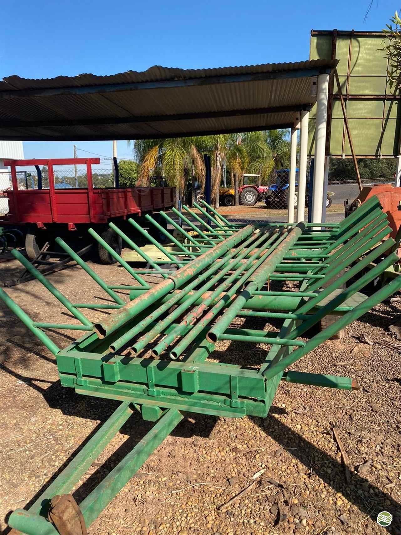 IMPLEMENTOS AGRICOLAS CARRETA AGRÍCOLA TRANSPORTE MADEIRA Araras Tratores ARARAS SÃO PAULO SP